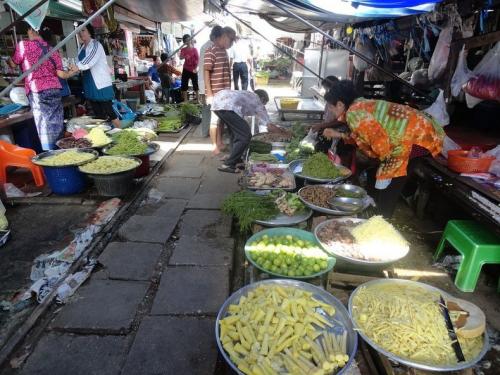 Maeklong Railway Market